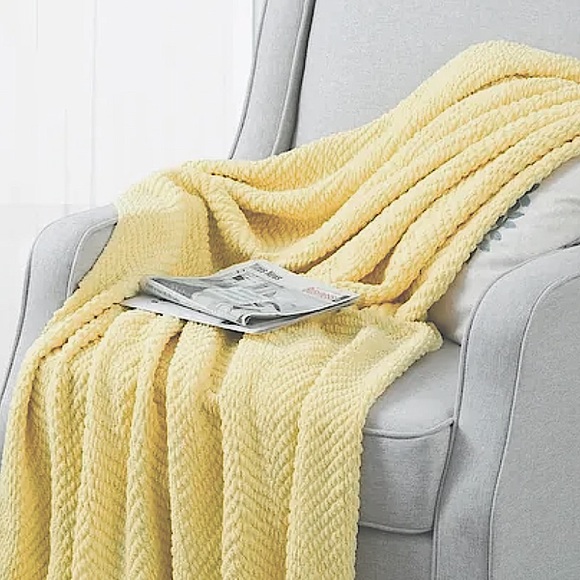 Thick Knit Throw Blanket - Picture 1 of 5